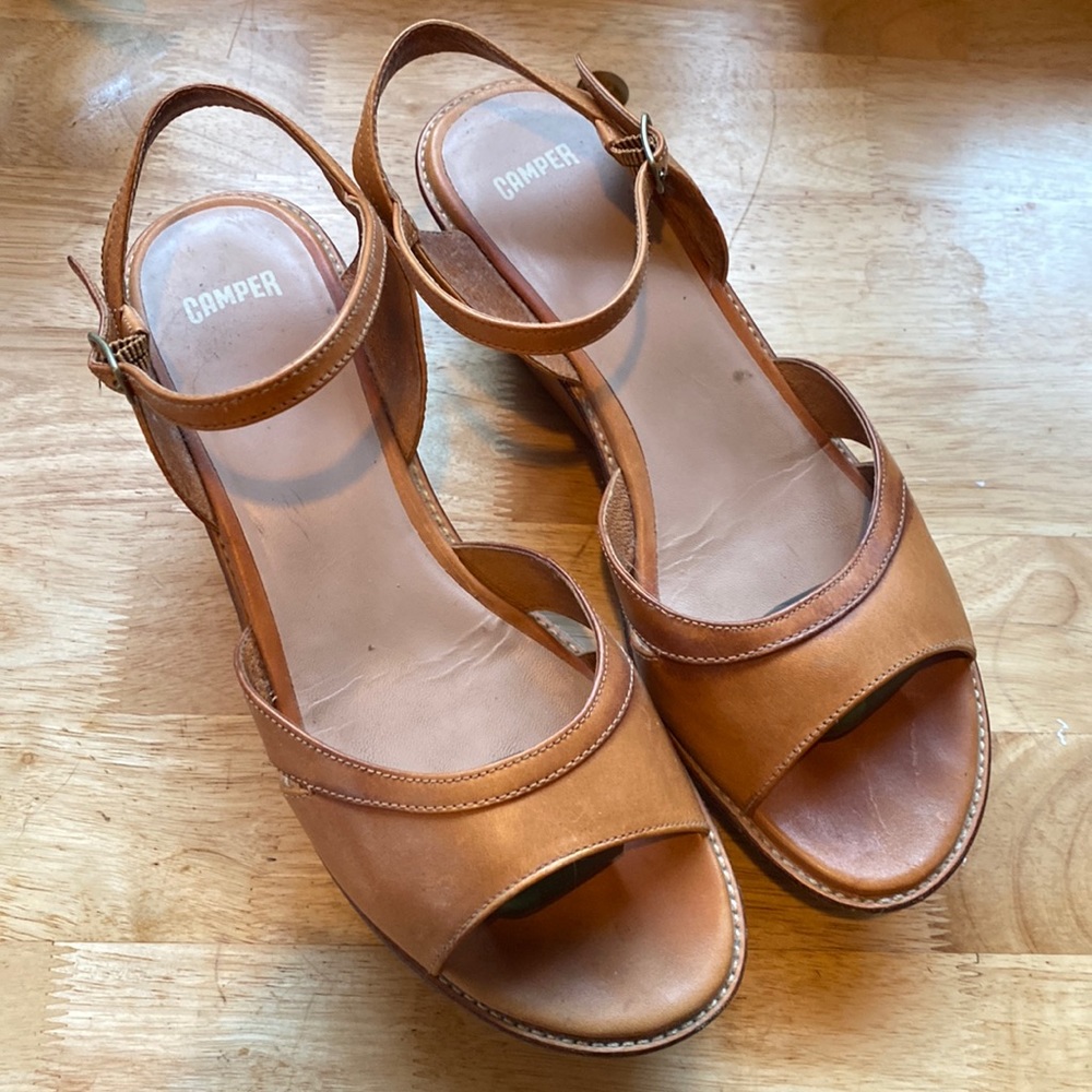 Camper ankle strap leather platform sandals